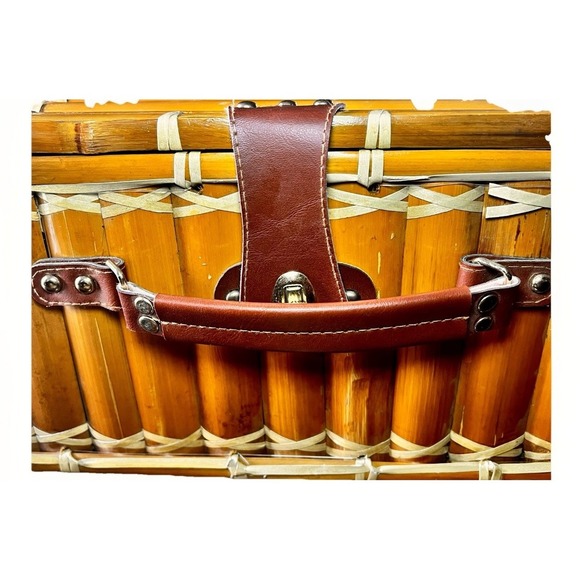 Picnic Basket for 4 Persons, Bamboo Camping Baskets Set for Outdoor Party - Picture 7 of 7